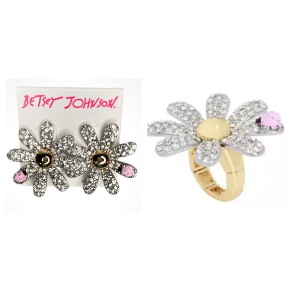 BETSEY JOHNSON SET Ohh A Daisy Crystal Pavé Flower & Ladybug Earrings & Ring NWT - Picture 1 of 7